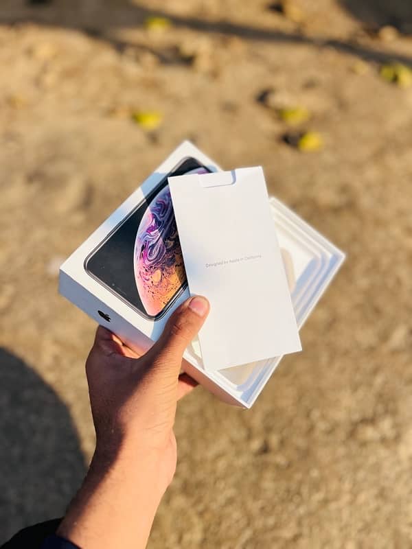 iPhone xs PTA APPROVED WITH BOX 1