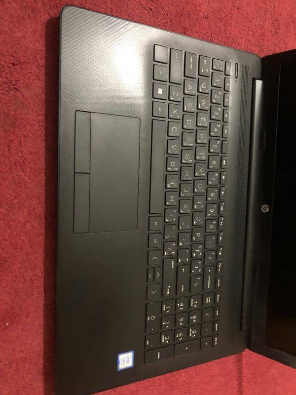 HP i3 8th generation 4gb ram 256gb ssd 10/10 condition 1