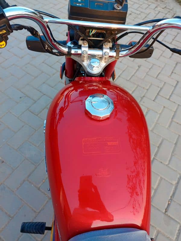 Lush condition bike Metro 70cc mere name pe hai biometric on the spot 7