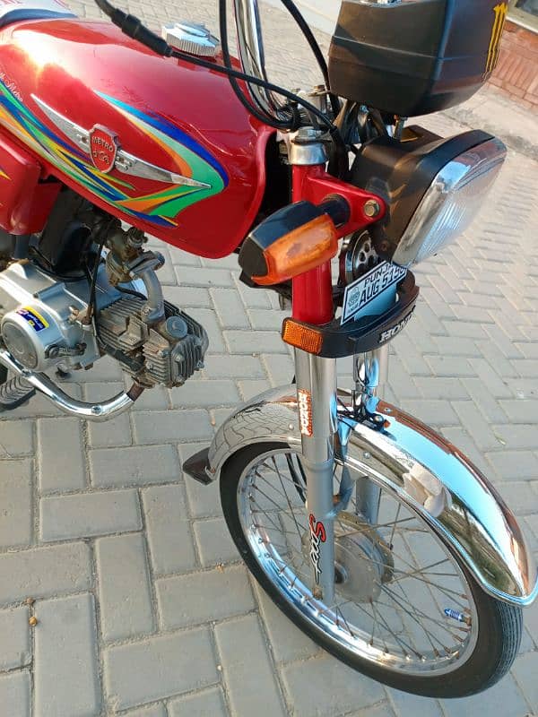 Lush condition bike Metro 70cc mere name pe hai biometric on the spot 9