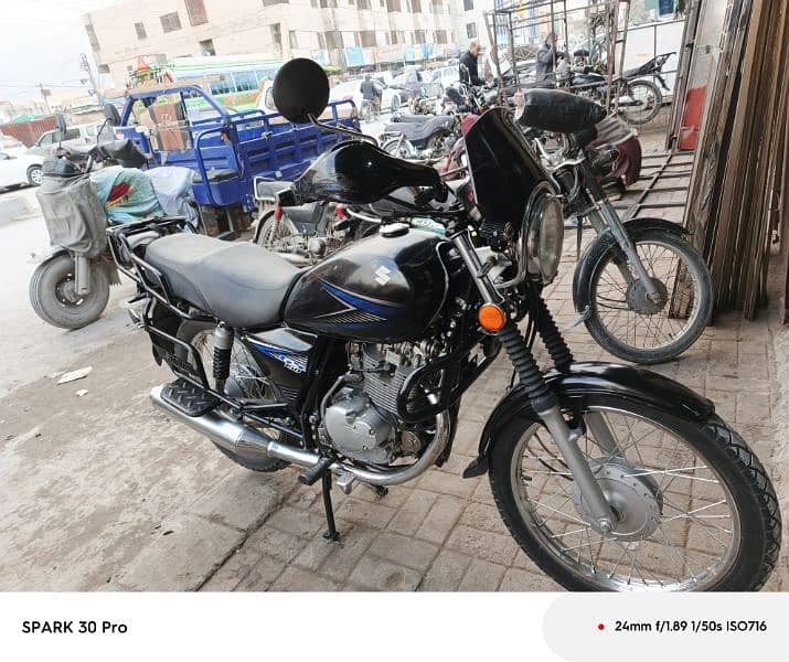 Suzuki 150cc b to b clear 2