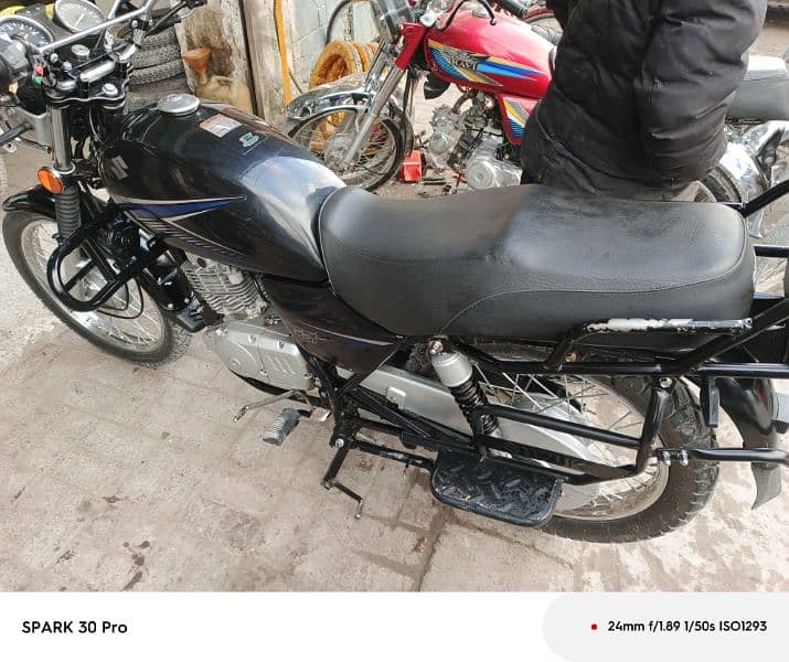 Suzuki 150cc b to b clear 4