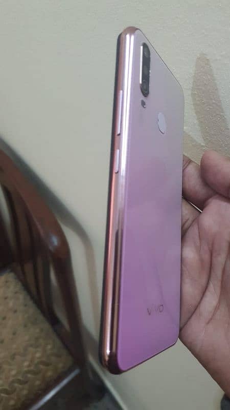 vivo y17 fingerprint (8/256) gb lush condition 3