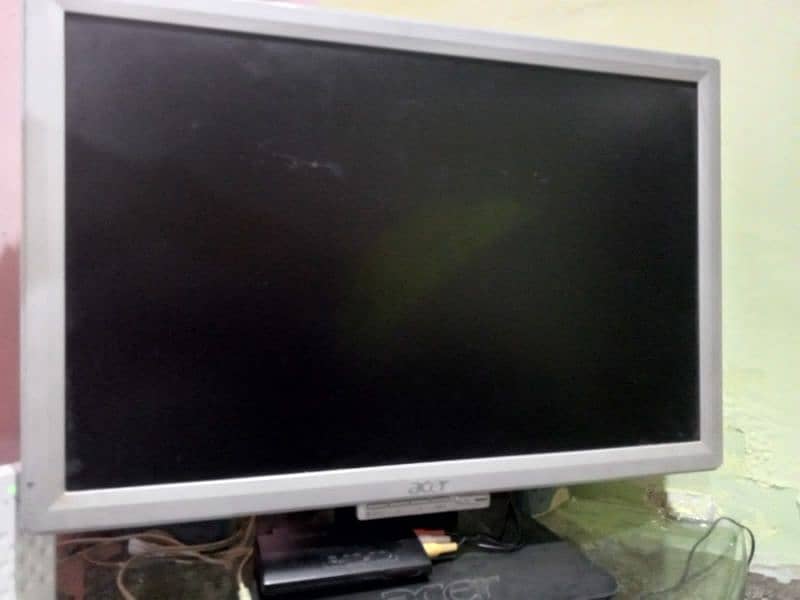 LCD COMPUTER 23 Inch made by acer company 2