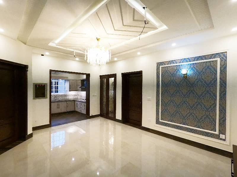 Johar Town Phase 1 - Block E1 House For Sale Sized 10 Marla 24