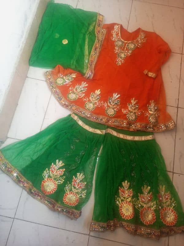 mehendi mayiyon suit 1