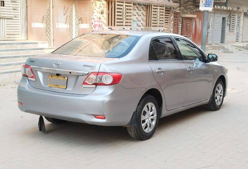 Toyota Corolla GLI 2012 reg 2013 outer minor touchup 2500000 5