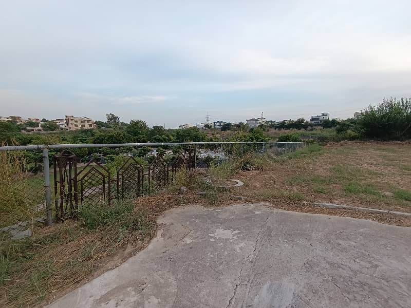 1 Kanal St End Corner Plot Sector G DHA 2 4