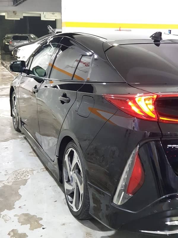 Toyota Prius 2017 3