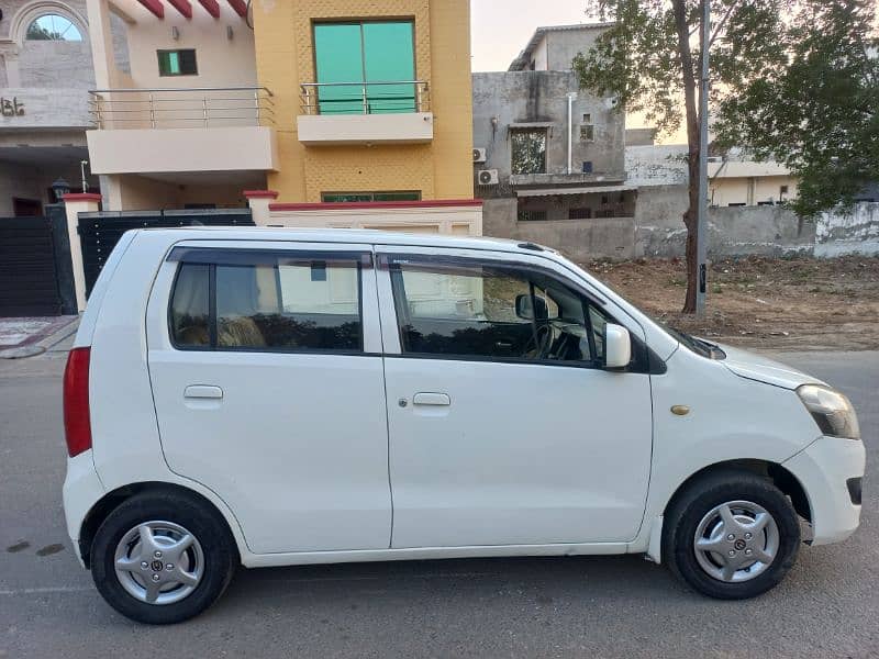 Suzuki Wagon R 2017 3