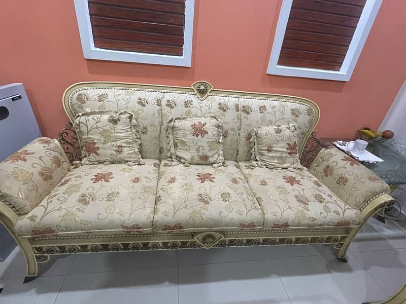 sofa set plus tables 0