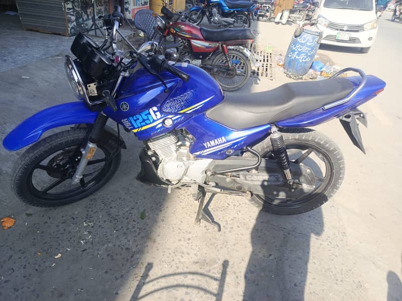 Yamaha YBR 125 2022 1