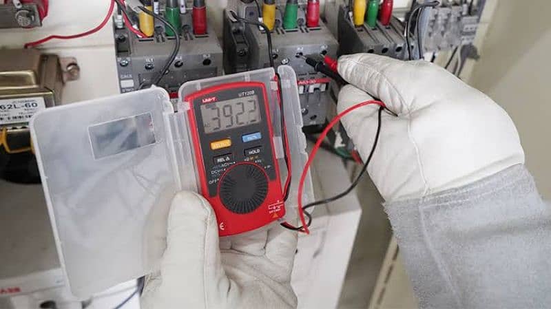 Uni T  pocket size Multimeter UT120A 2