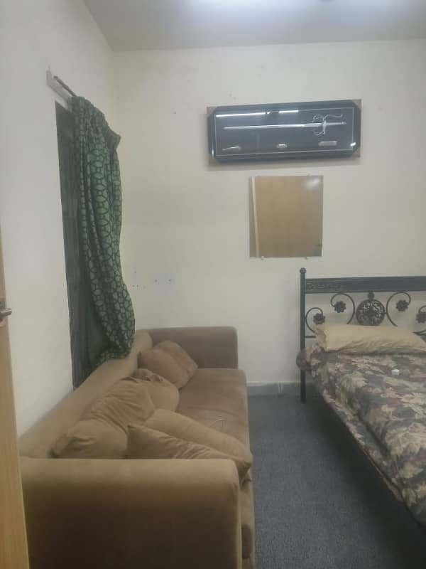 Single room for rent in G-11/3 2