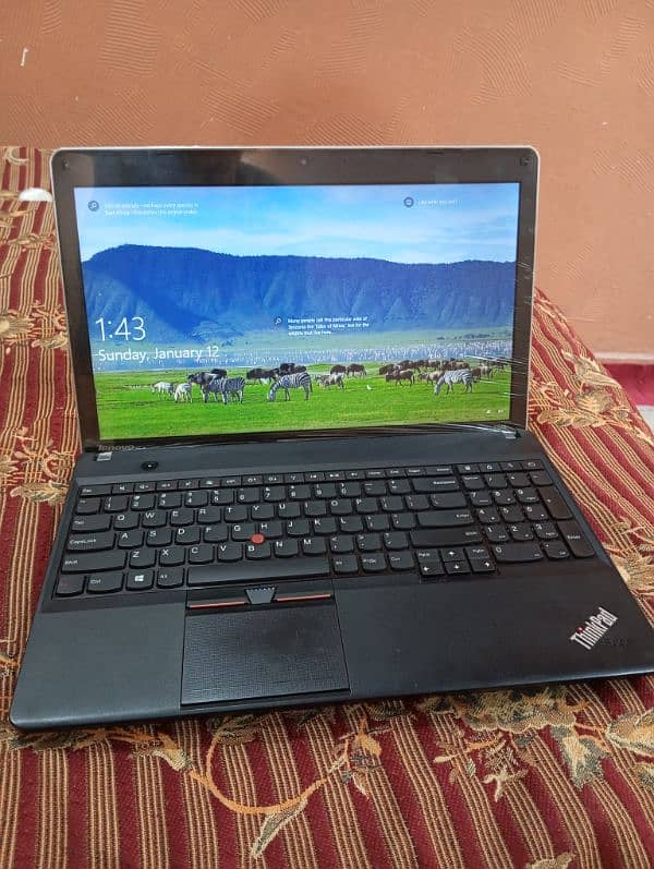 LENOVO E545 EDGE THINKPAD FOR SALE 10/10 CONDITION JUST LIKE NEW LAP 2