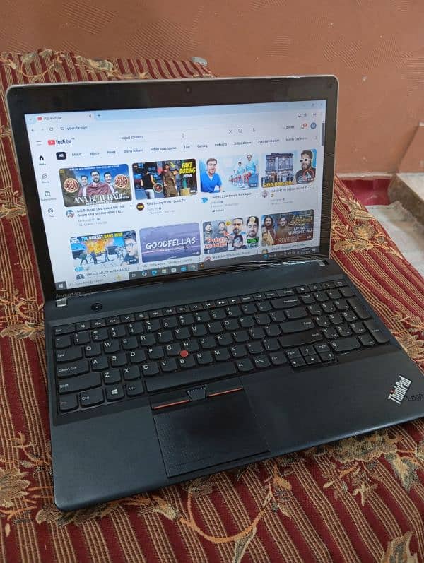 LENOVO E545 EDGE THINKPAD FOR SALE 10/10 CONDITION JUST LIKE NEW LAP 3