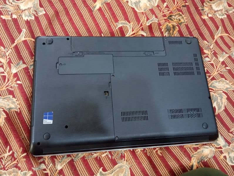 LENOVO E545 EDGE THINKPAD FOR SALE 10/10 CONDITION JUST LIKE NEW LAP 8