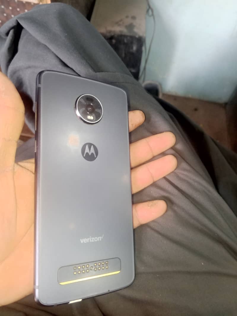 Motorola Z4 LCD finger 2