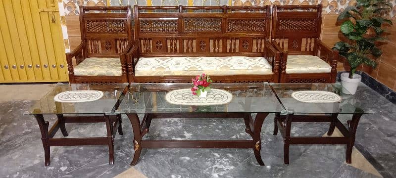 5 seater sofa with Three Tables in best and New condition 2