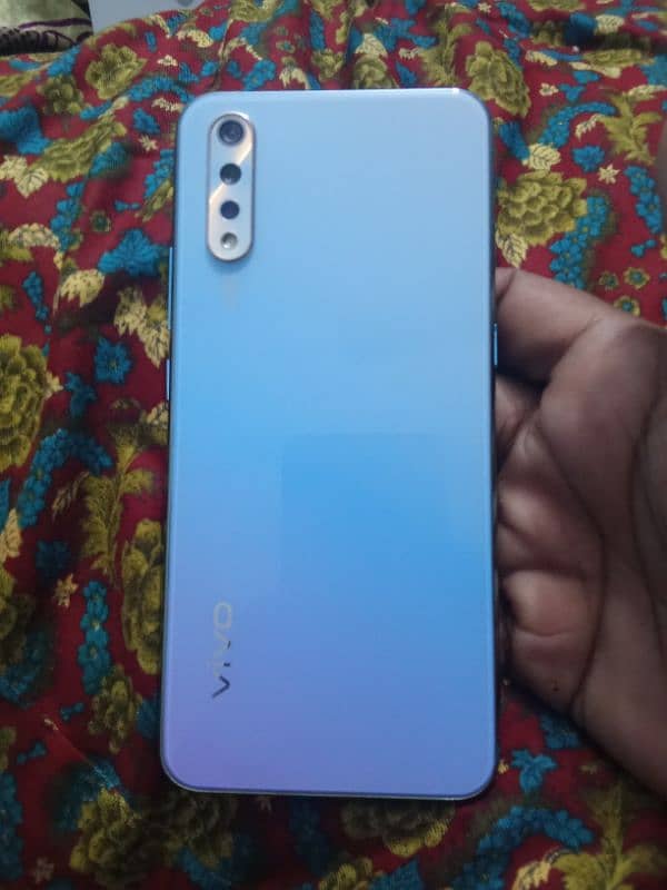 Vivo S1  8/256 0