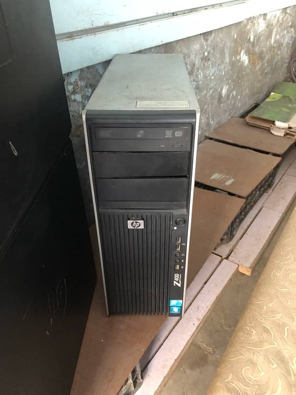 HP Z400 8GB Ram & 256 Ssd 4