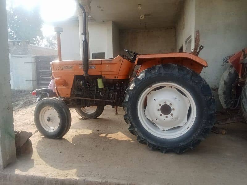 Fiat tractor 2