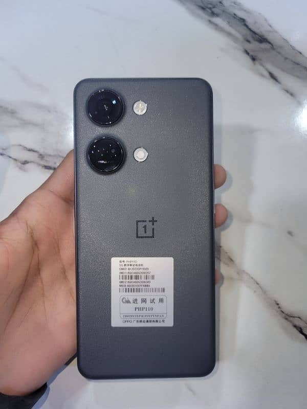 OnePlus ace 2v 1