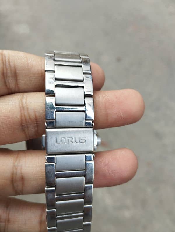 Seiko lorus Chronograph / Branded Watch / Original Watch / 3