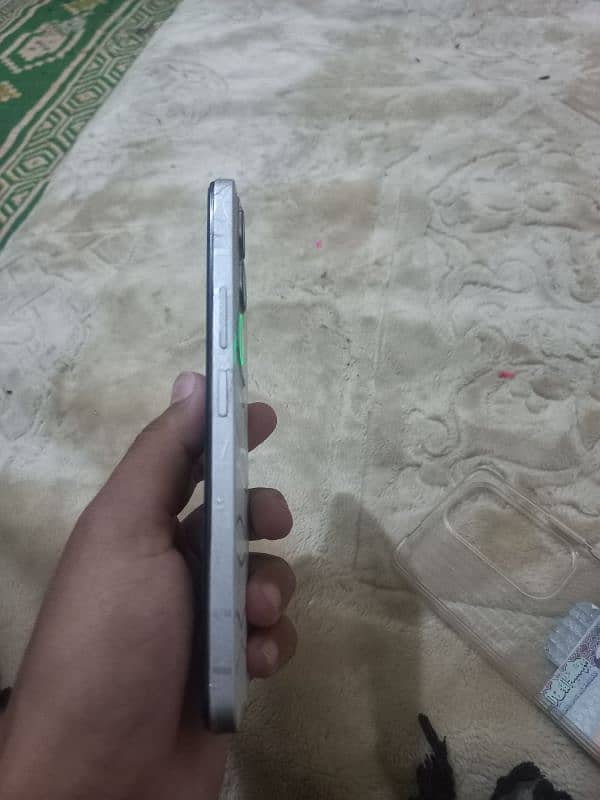 vivo y19s 3