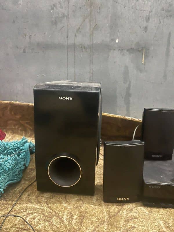 Sony home theatre 4