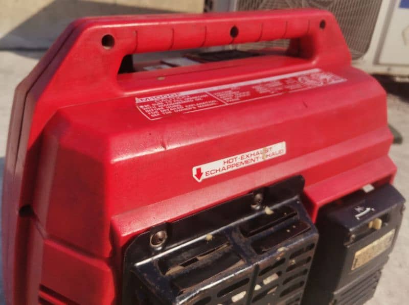 honda Generator EM 1000f  Ac 220 dc 12V 2