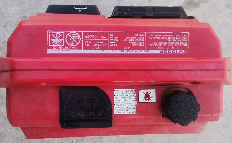 honda Generator EM 1000f  Ac 220 dc 12V 6