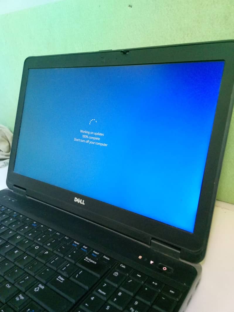 Dell Latitude E6540 | Core i5 | 8GB RAM | Windows 10 | Excellent Cond 5