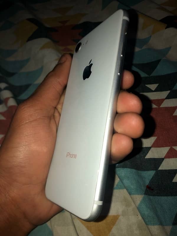 IPHONE 8 in good condition 60 FPS pubg smith extreme graphics 1