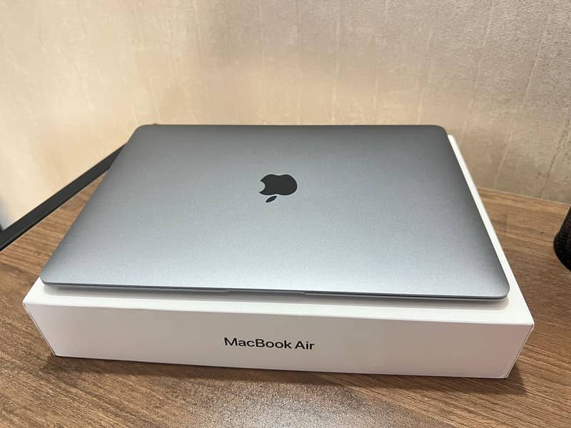 Macbook Air (M1) 13" Box pack 0