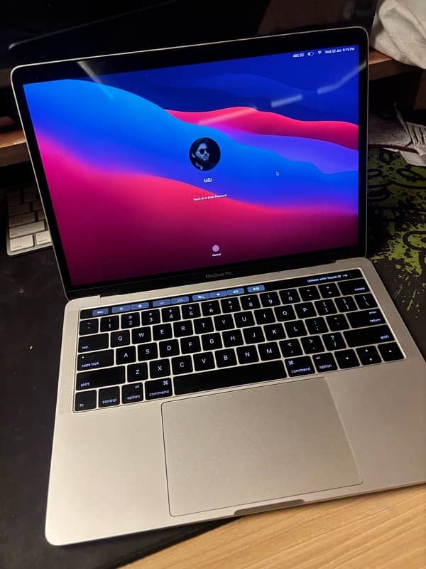 Macbook Pro 2016 with touchbar exchange possible 1