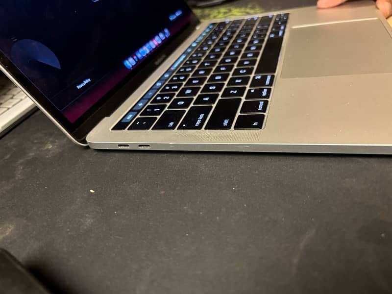 Macbook Pro 2016 with touchbar exchange possible 2