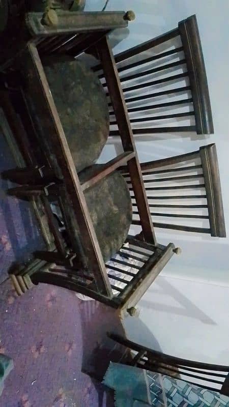 Dining table without Glass Good Condition 1