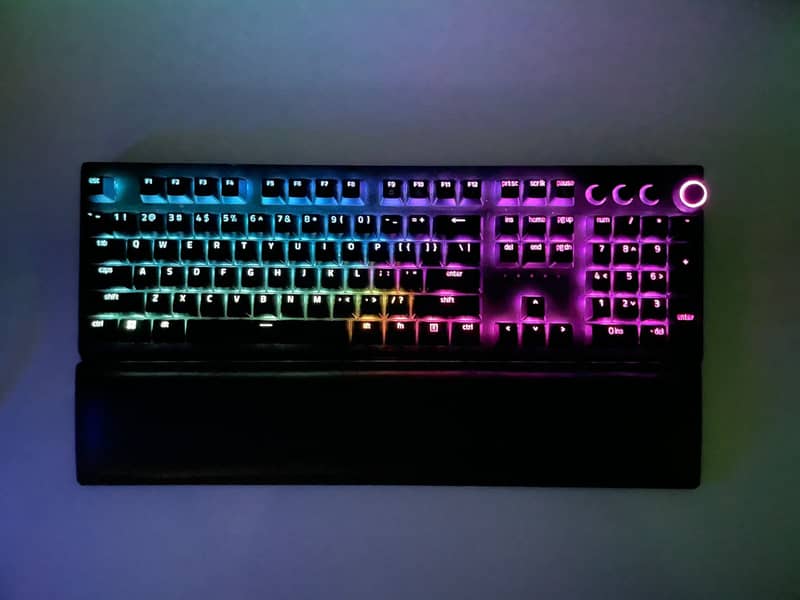 Razer BlackWidow V3 Pro Mechanical Wireless Gaming Keyboard 2