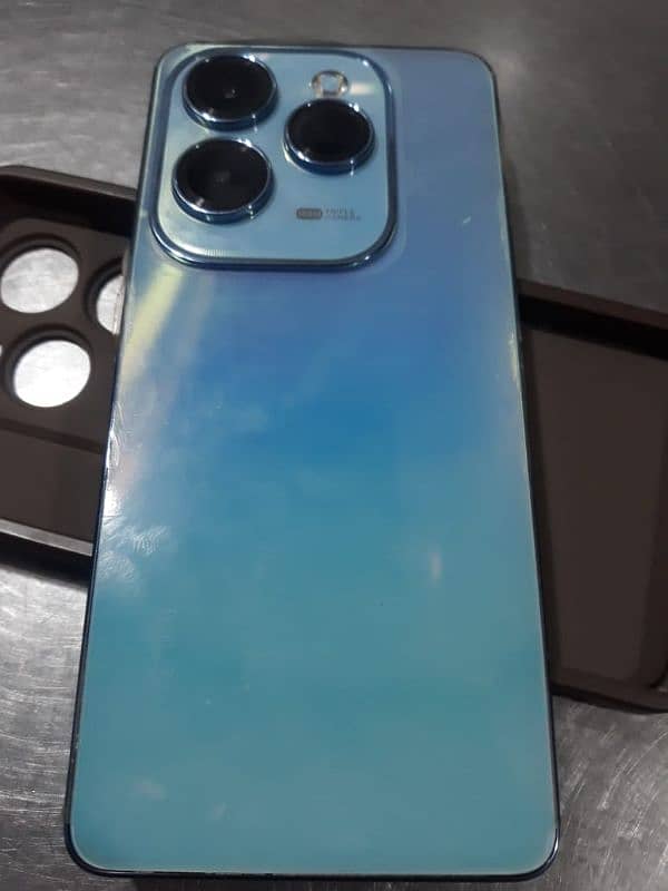 Infinix hot 40 pro 3