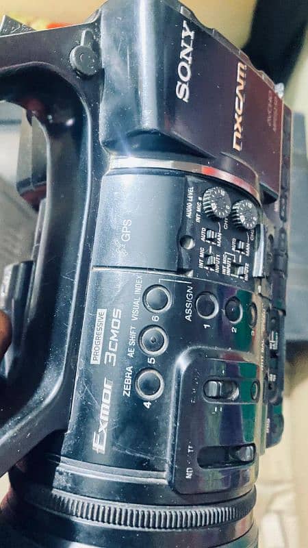 *Sony NXCAM Camcorder for Sale - Used Condition!* 2