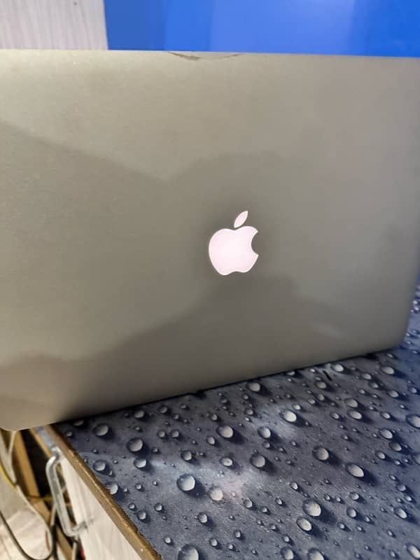 MacBook Pro 2015 15’’ 16RAM 256SSD 2