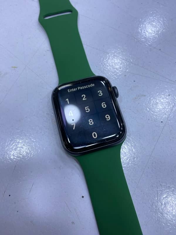 apple watch series 6 44mm 87 battery 0