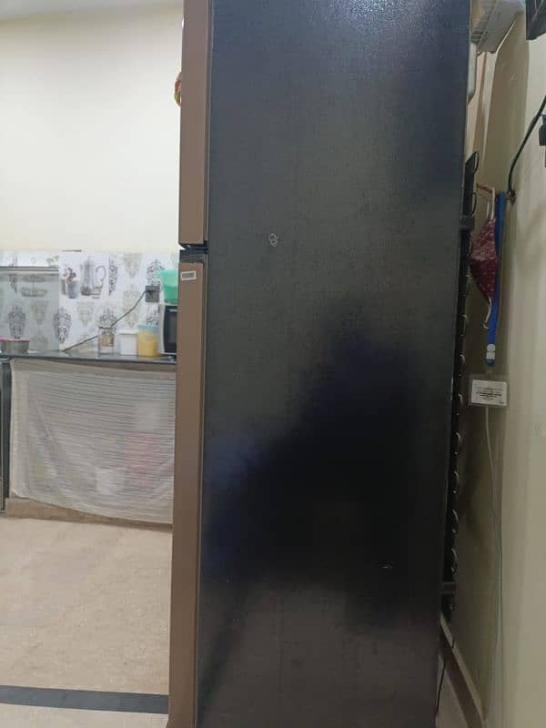 91999 chrome full size refrigerator 3