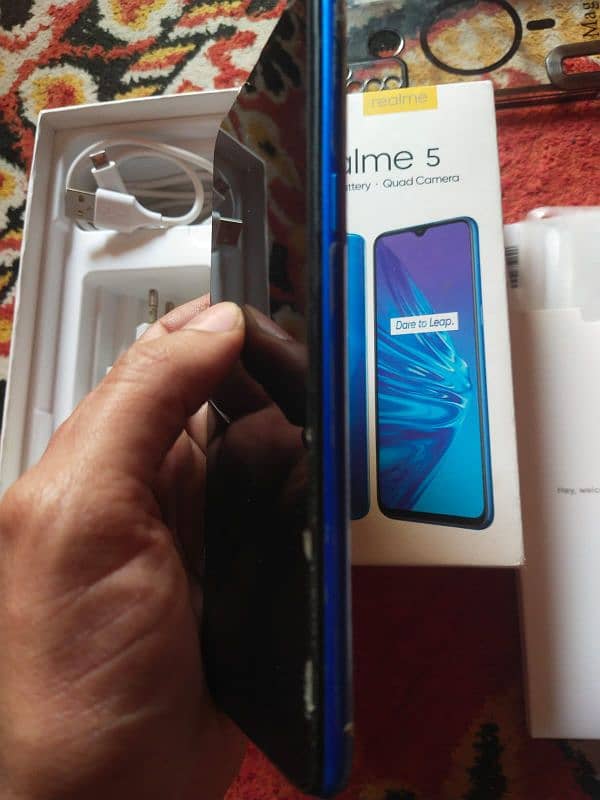 realme 5 Clean condition complete Saman 2