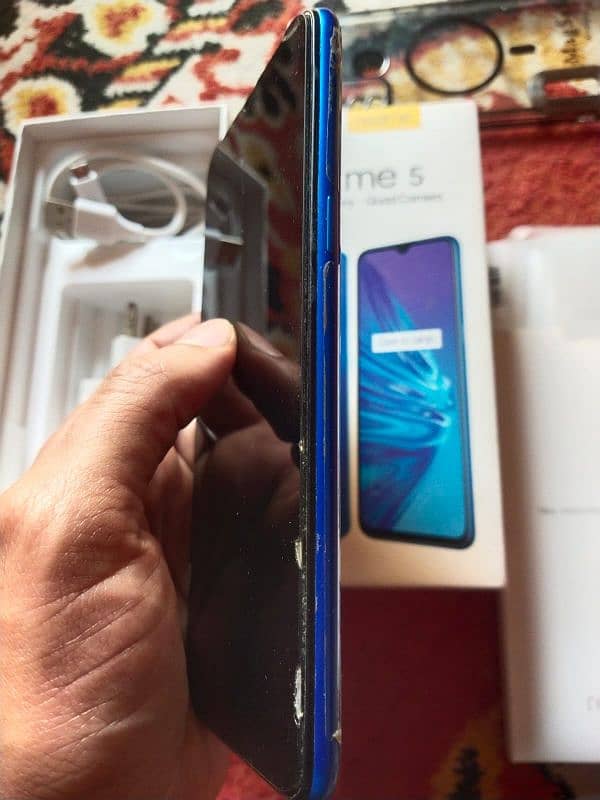 realme 5 Clean condition complete Saman 4