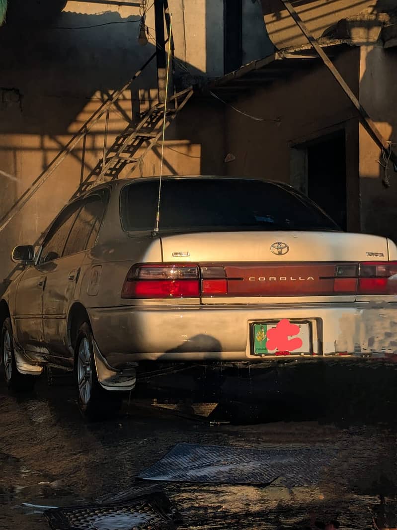 Toyota Corolla GLI 2000 1