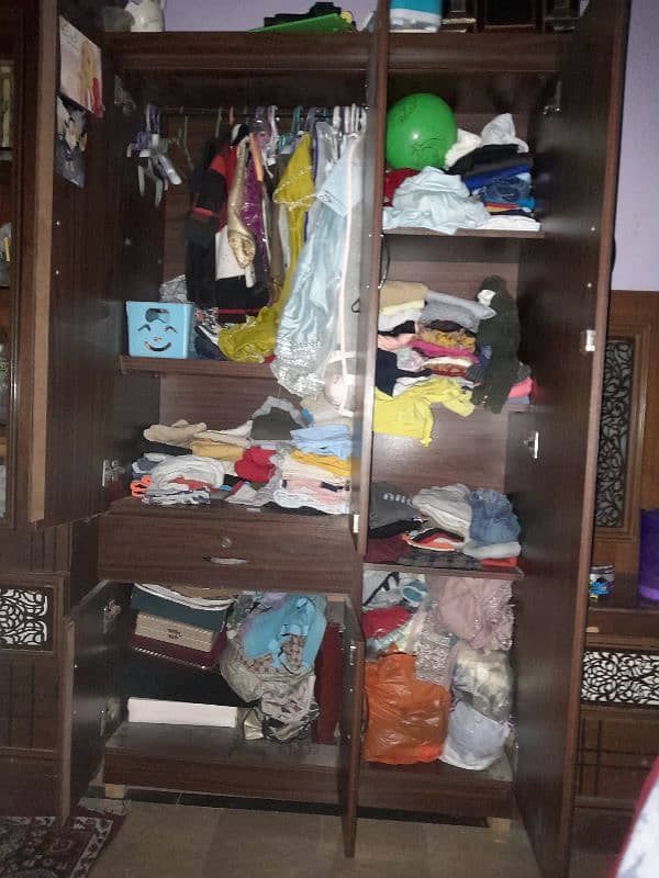 kids cupboard in good condition 2