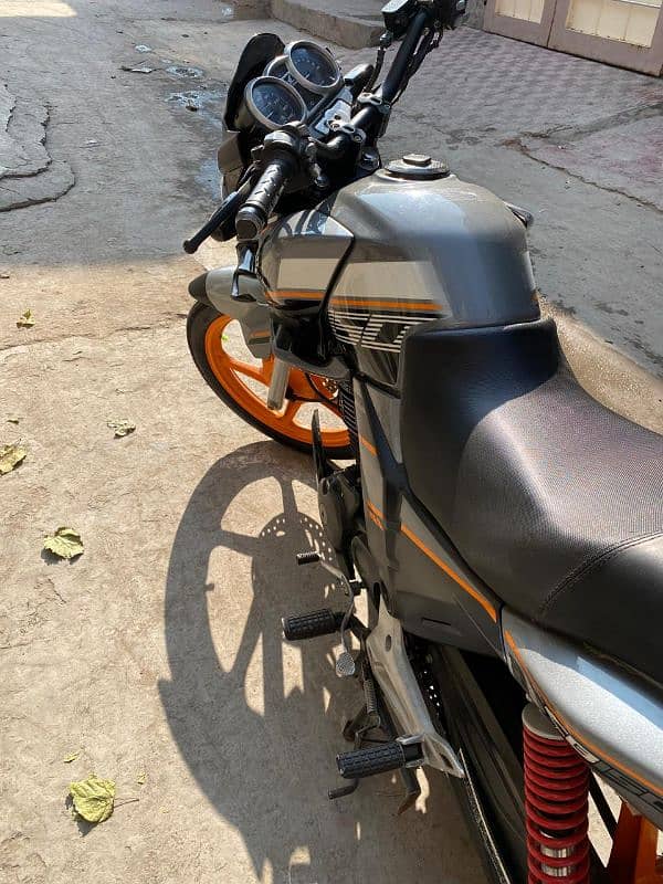 Honda cb 150f SE 2