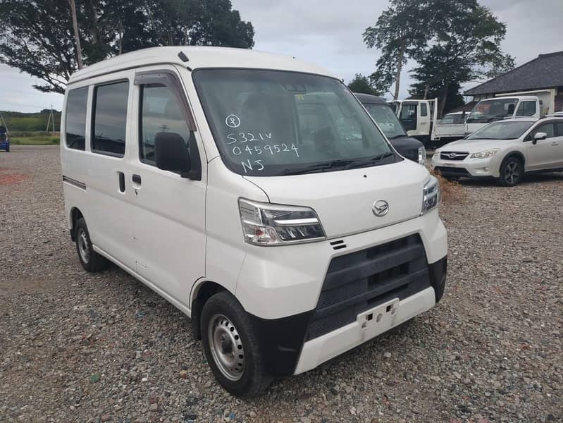 Daihatsu Hijet 2020 1